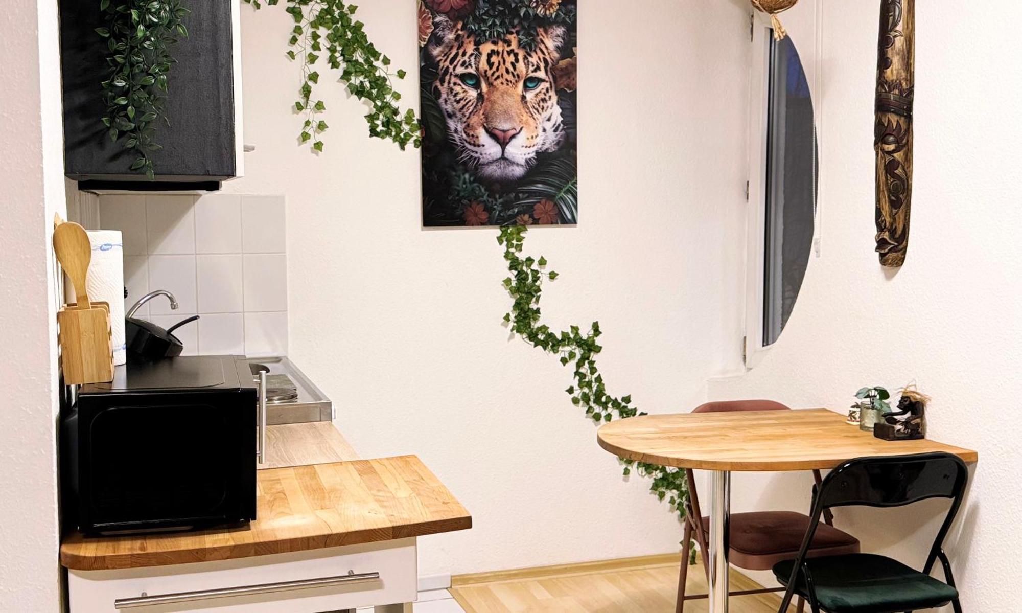 Zentrumnah Inklusive Parkplatz Jungle-Suite By Rentigo - Ruheoase Im Herzen Von Saarbruecken! Ngoại thất bức ảnh